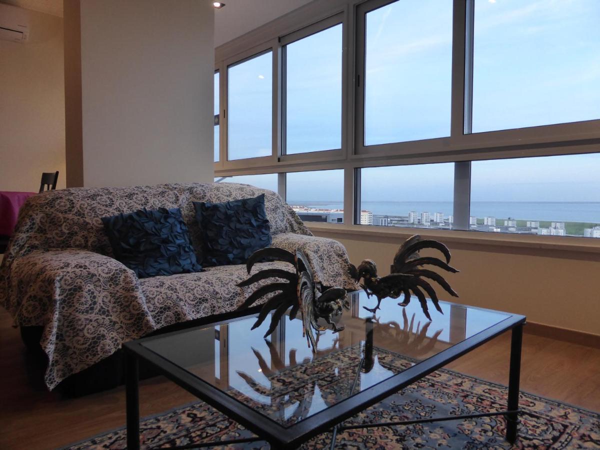 A View To The River Tejo - Sixtyfive Boutique Home Lisboa Екстериор снимка
